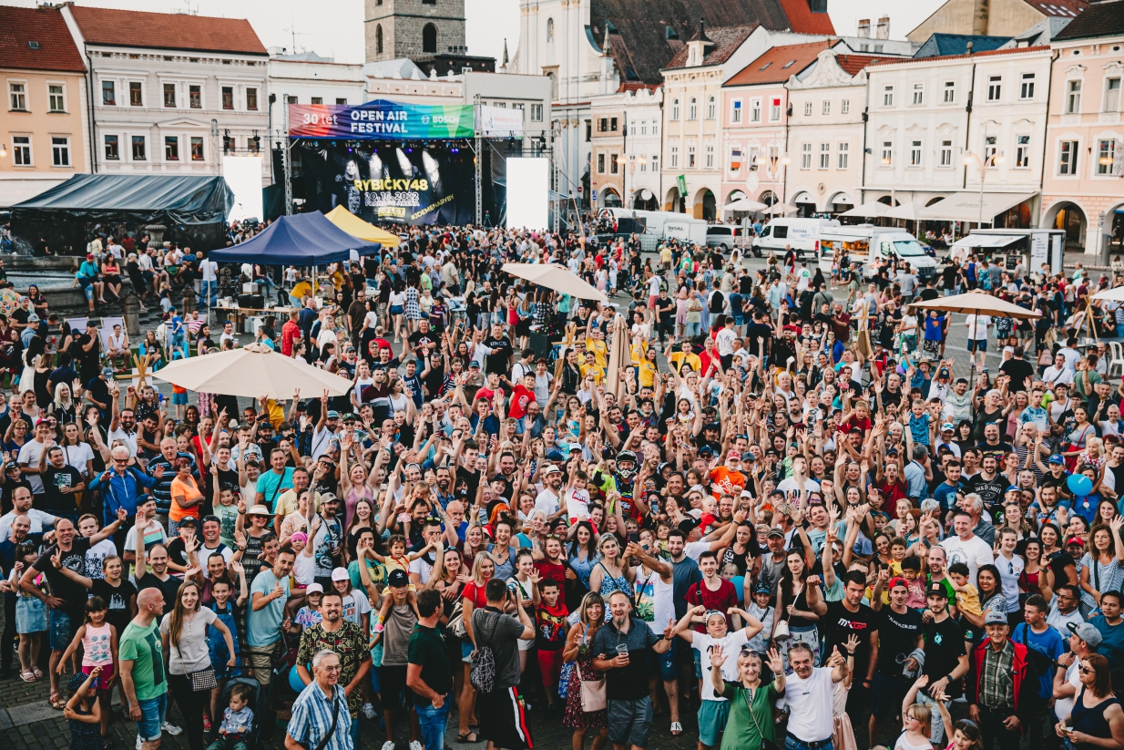 BOSCH - 30.let - 9 000 osob